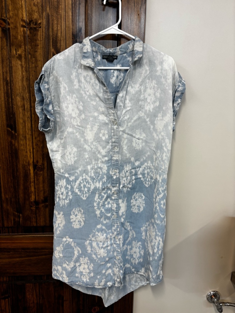 Chelsea & Theodore Light Blue and White Washed Button Top